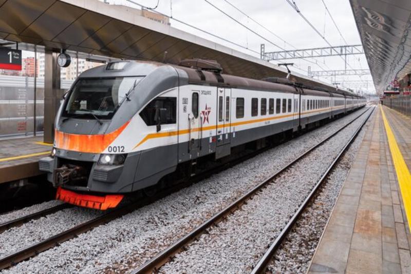 На Курском и Рижском направлениях изменится расписание поездов