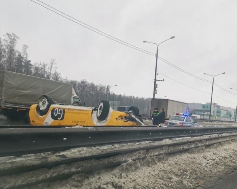 Водителем в подольском районе. ДТП на Симферопольском шоссе 14.05.2022. Авария в Подольске на Симферопольском шоссе. Авария в Подольске на Симферопольском шоссе 05.02.2022.