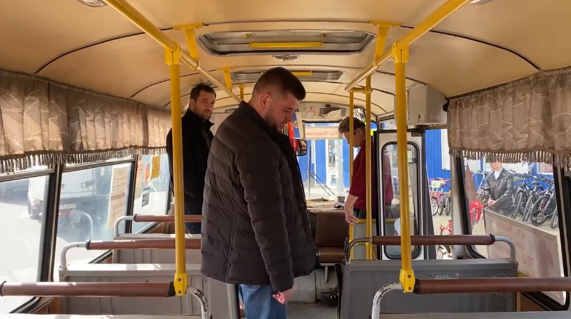 Состояние общественного транспорта. Автобус вид транспорта. Чехов-транспорт. Автобус из станции. Чеховские автобусы.