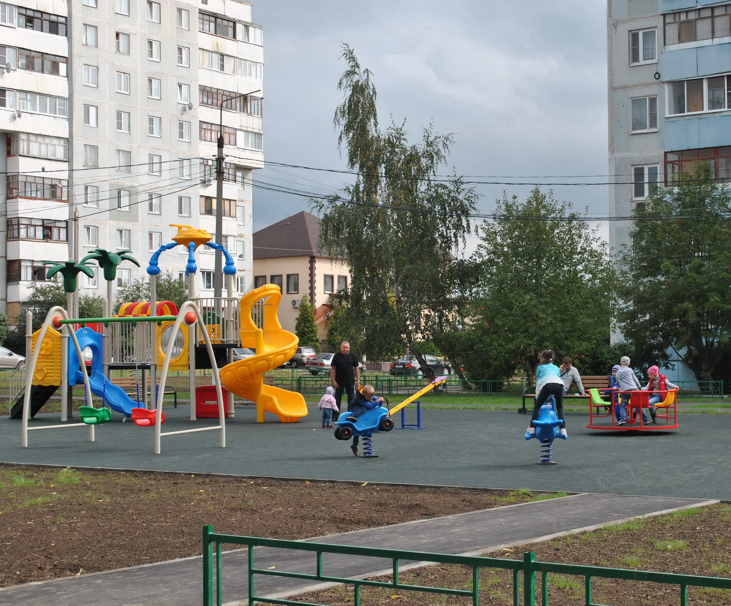 Площадка улица. Город Чехов улица Уездная детская площадка. Ивантеевка площадка на улице Школьная. Оленинская игровая площадка на улице Чехова 6. Детская площадка Горсад Тюмень.